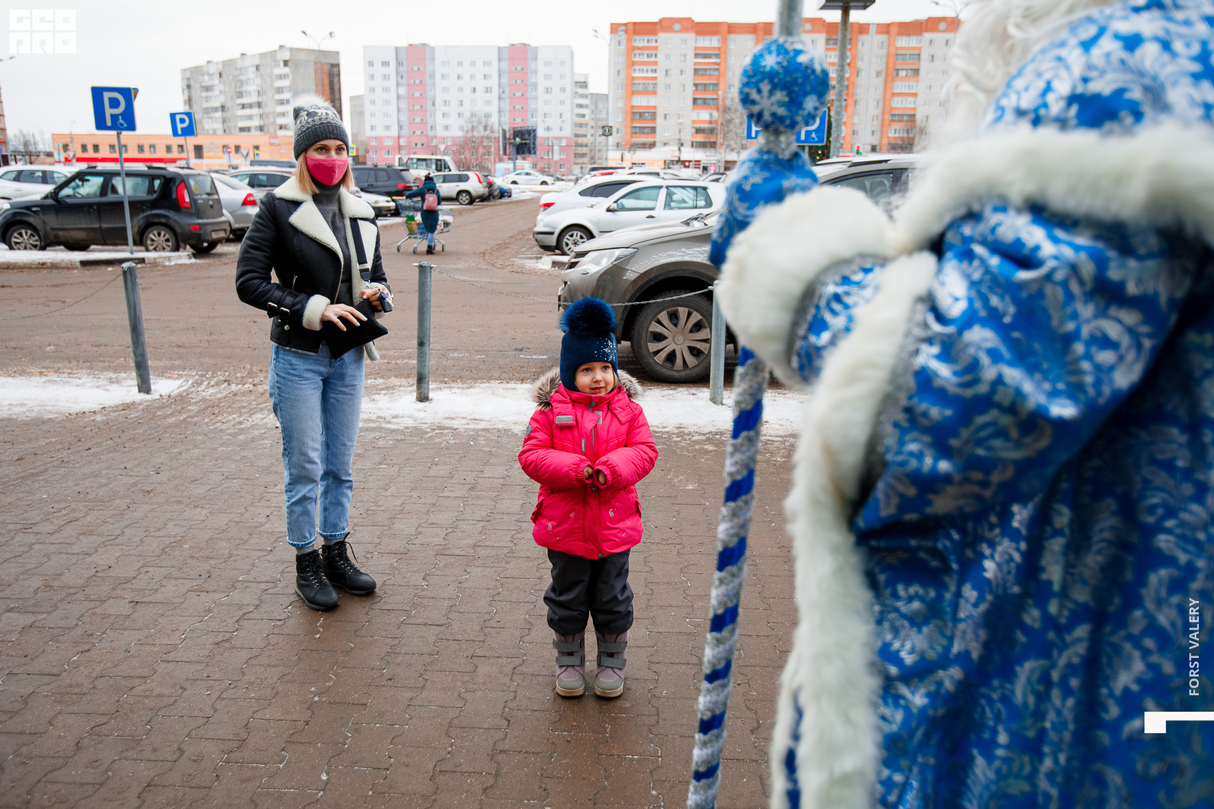 Гипермаркет "Глобус" |  Новогодний патруль от официального дилера ŠKODA Автомир Богемия Ярославль 22