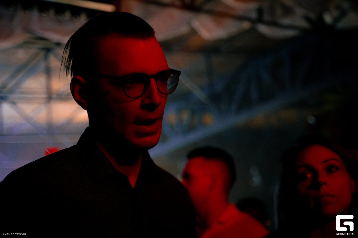 SOLARIS SESSIONS: ACROBAT (MSK) 19