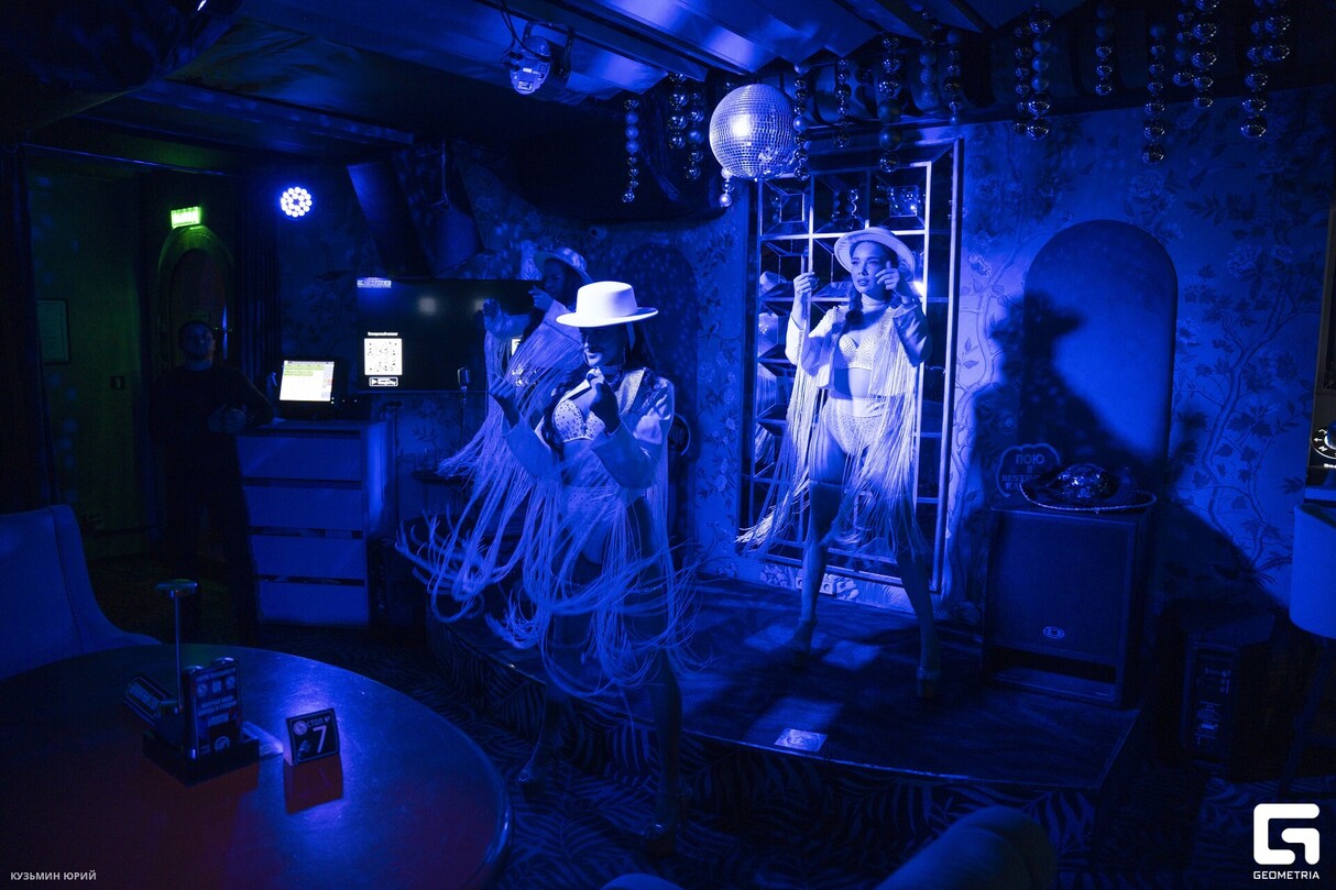 ПЯТНИЦА В BESTUZHEV BAR 11