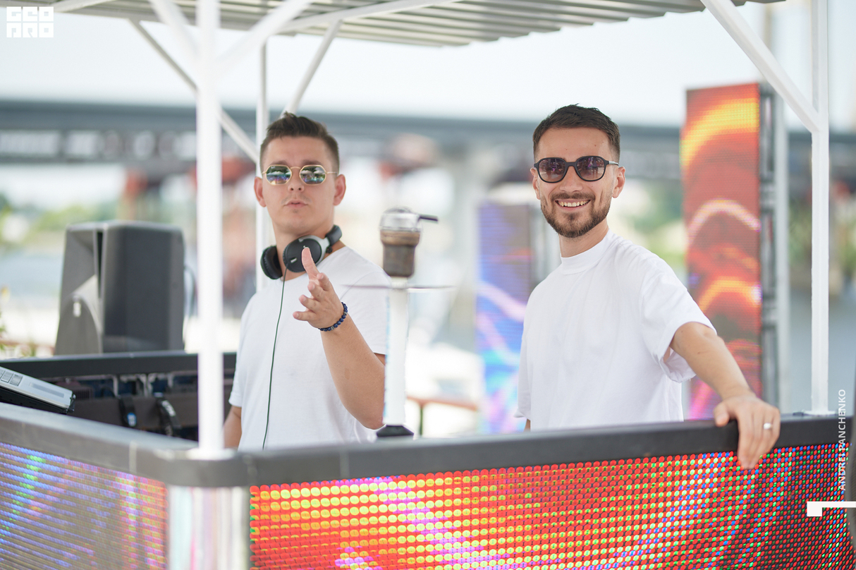Day pool party 14
