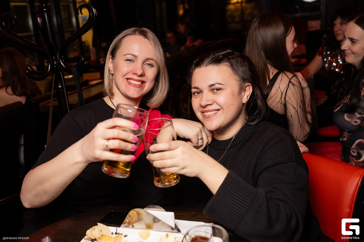 Женский день в баре THE ROCKS 27