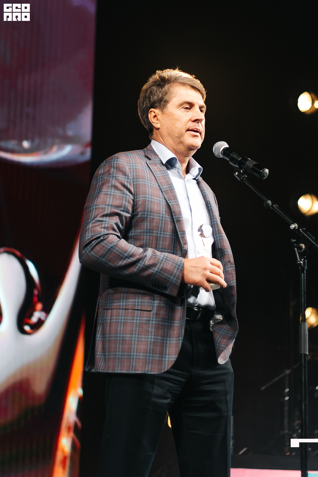 328_21-12-09 ISAEVA KASHIN SHVETS.jpg