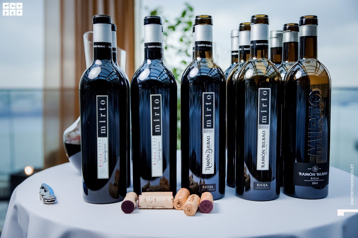 Дегустация Mirto (Bodegas) в ресторане LAvue 7