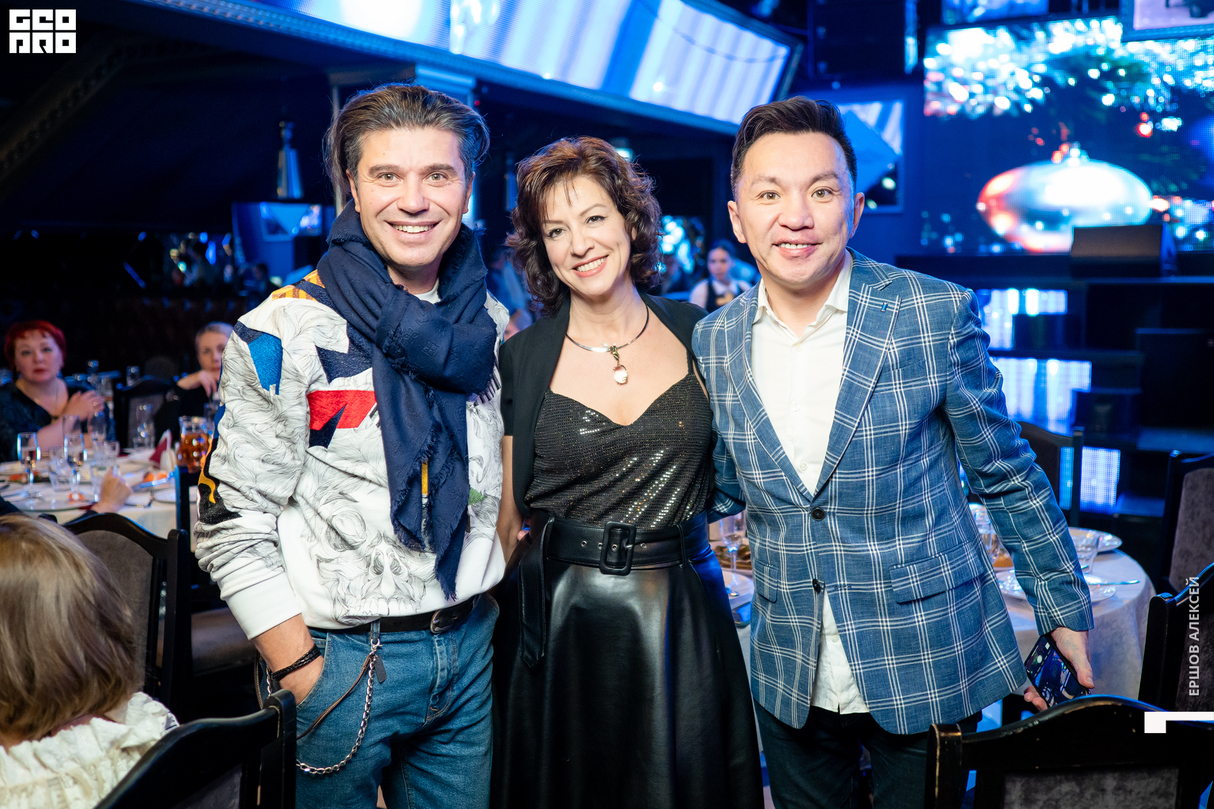 Новогодний корпоратив для партнёров, VIP-клиентов и друзей сети салонов Montenapoleone 18