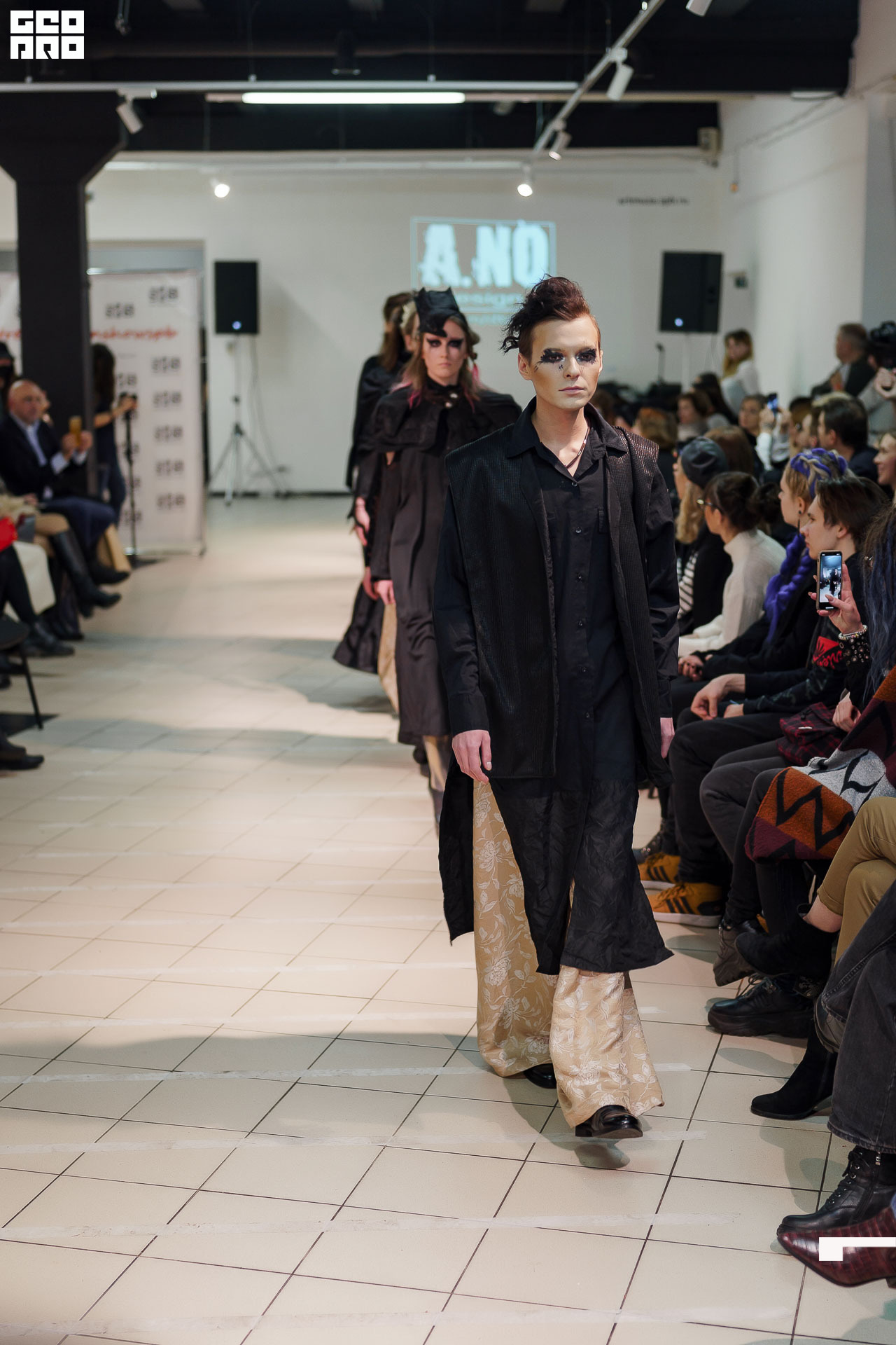 01.02.20_StreetFashionShow АртМуза_0703.JPG