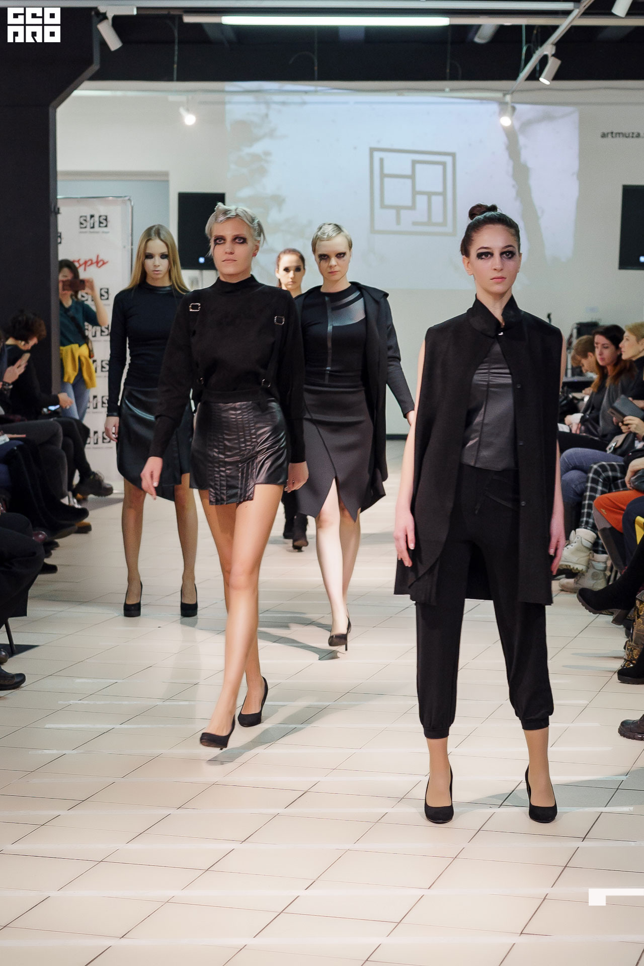 01.02.20_StreetFashionShow АртМуза_0298.JPG