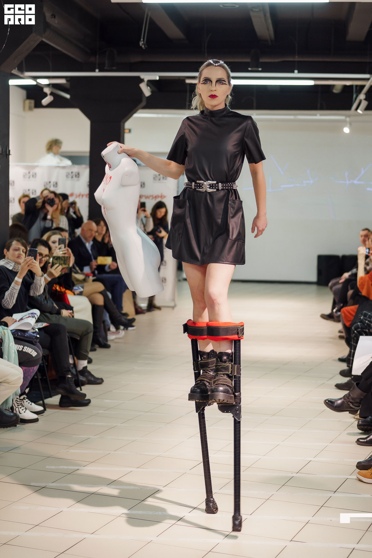 01.02.20_StreetFashionShow АртМуза_0554.JPG