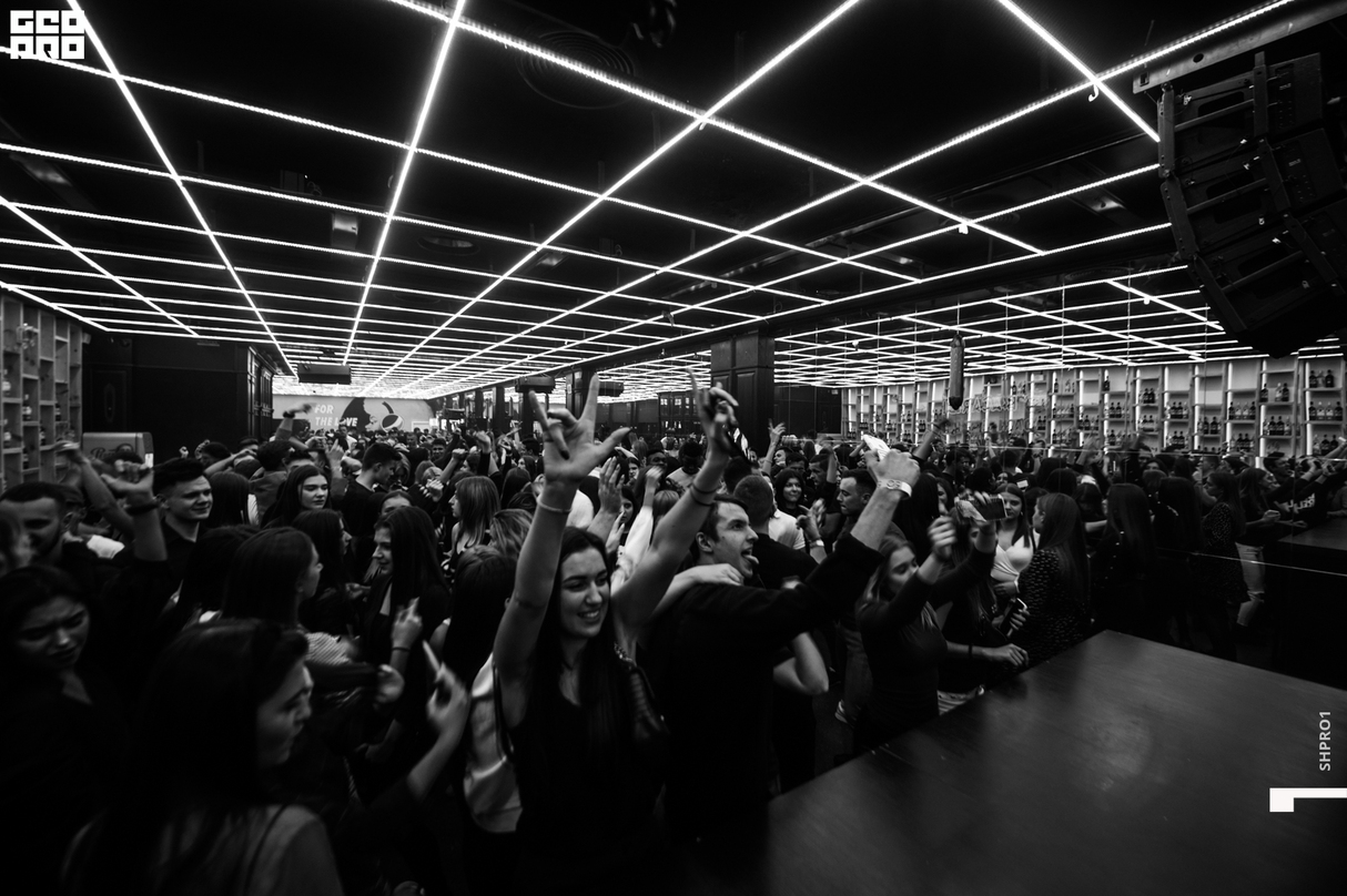 FIFTY CLUB . TOF 9