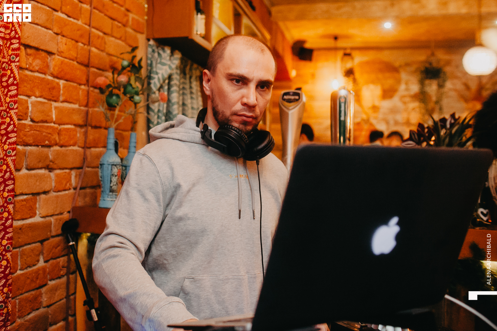 2019-12-20 20-00-13_alenaarchibald_0004.jpg