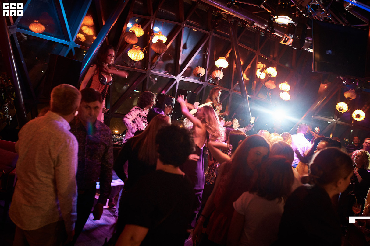 Вечеринка HOUSE PARTY в кафе R.A.G.U 12
