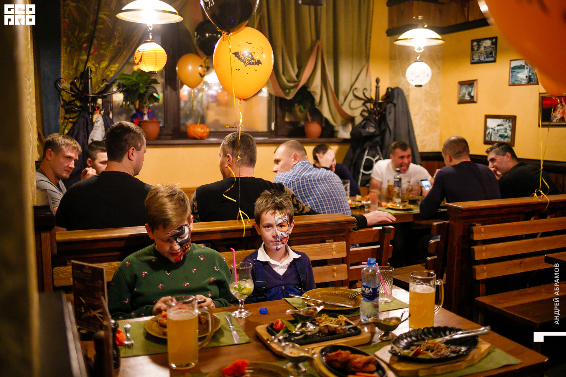 311019 Бар на Бейвеля Абрамов 0049.jpg