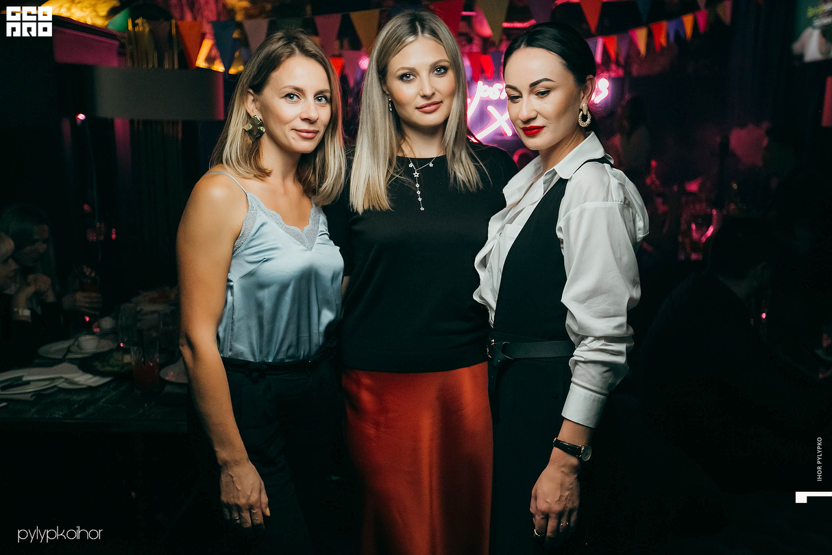 Solo karaoke&music bar - Friday party 8