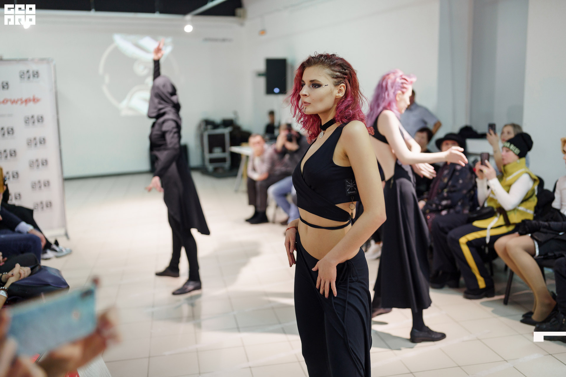 01.02.20_StreetFashionShow АртМуза_0968.JPG