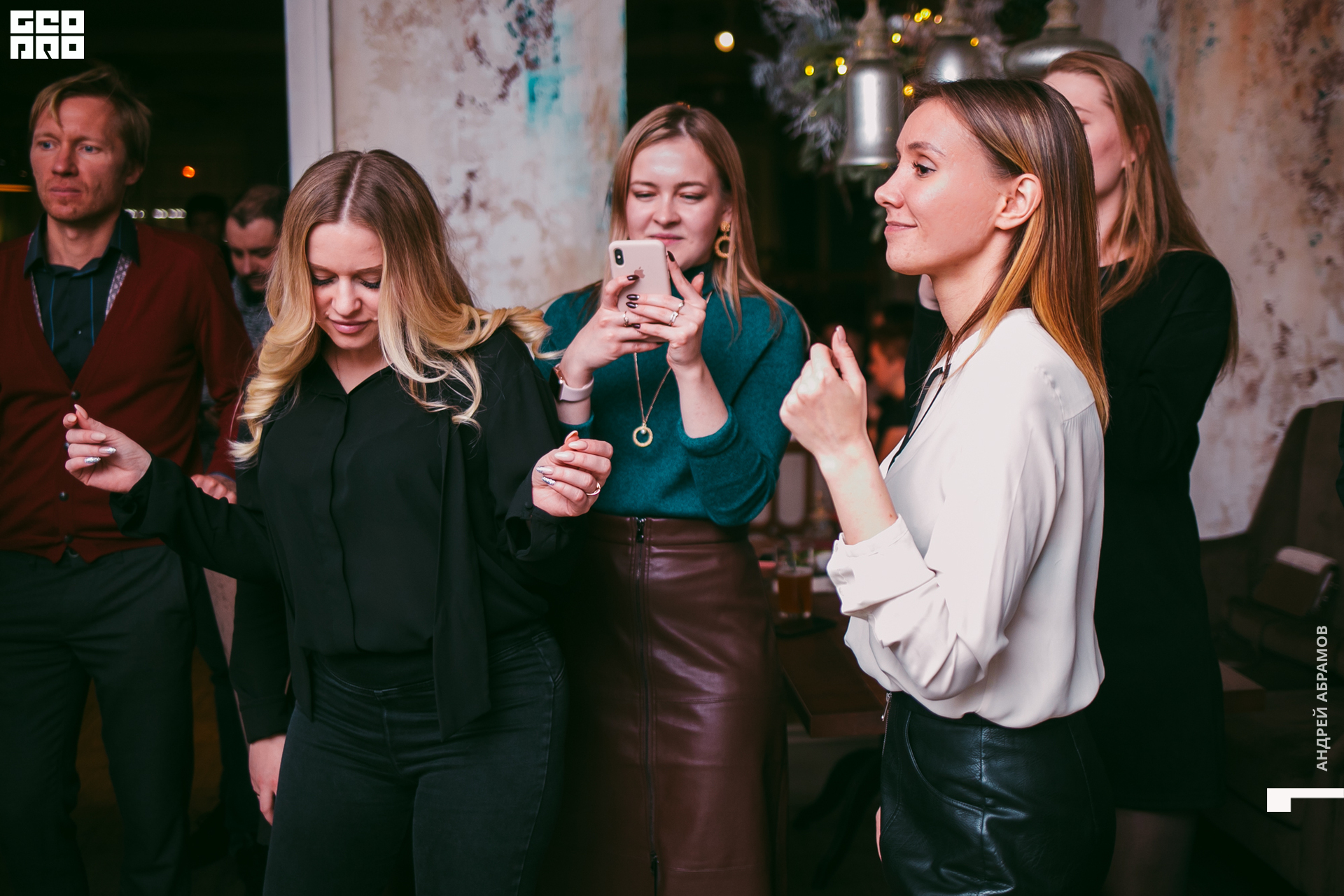 131219 Птичка и 5561 Абрамов для загрузки  0172.jpg