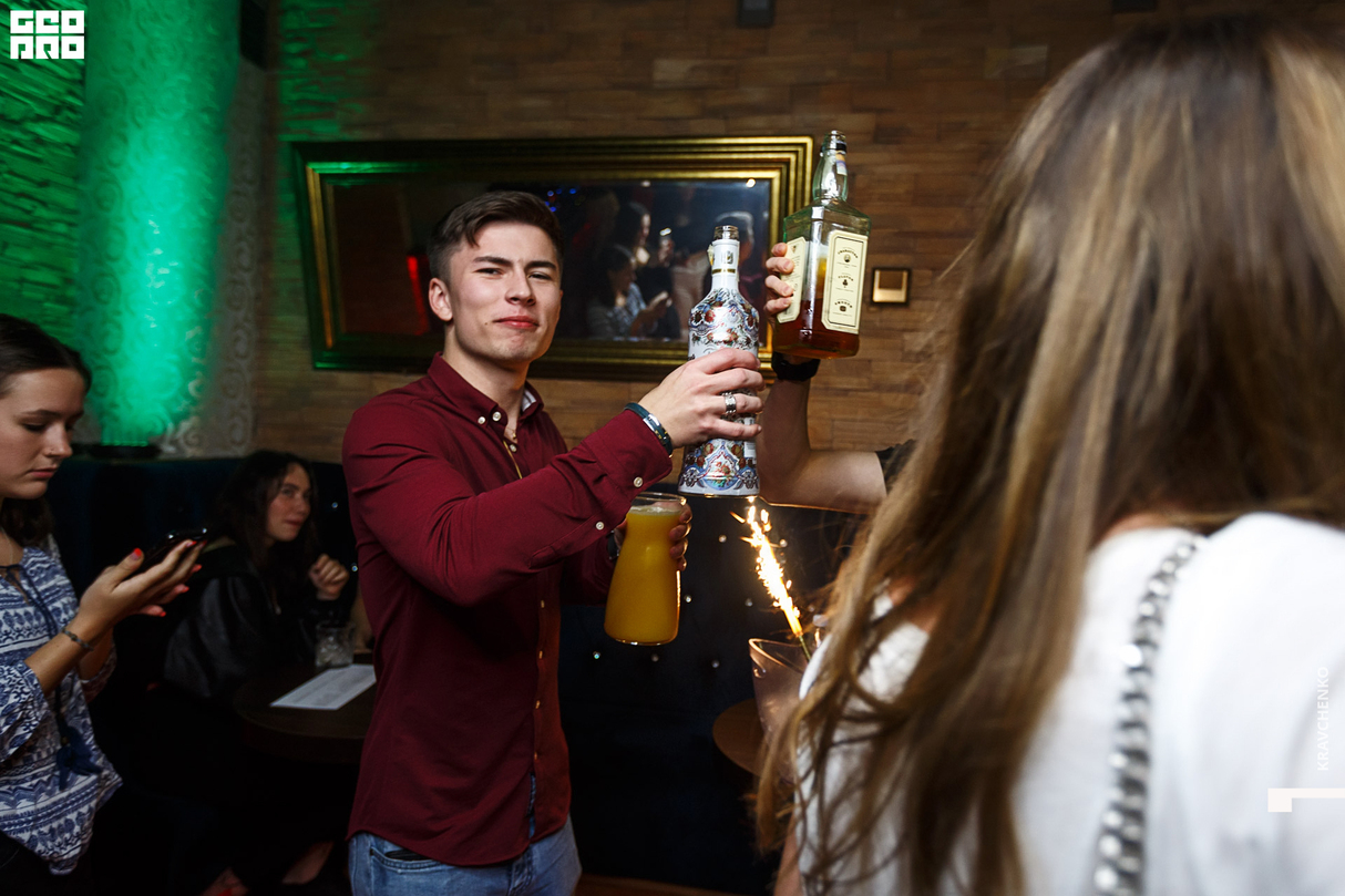 Friday Chill at Life Club & Lounge Prague 18
