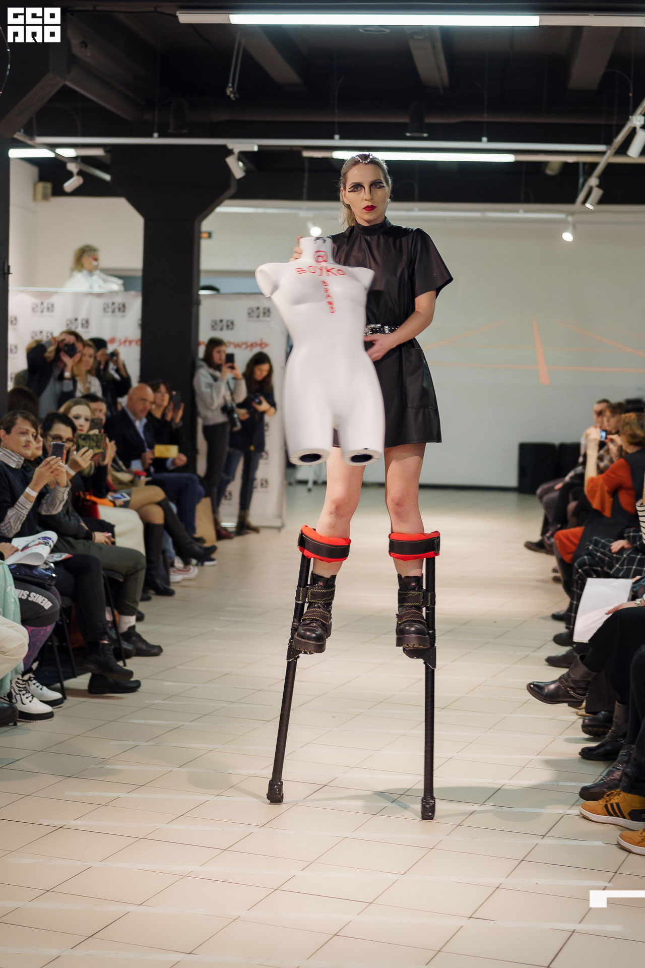 01.02.20_StreetFashionShow АртМуза_0552.JPG