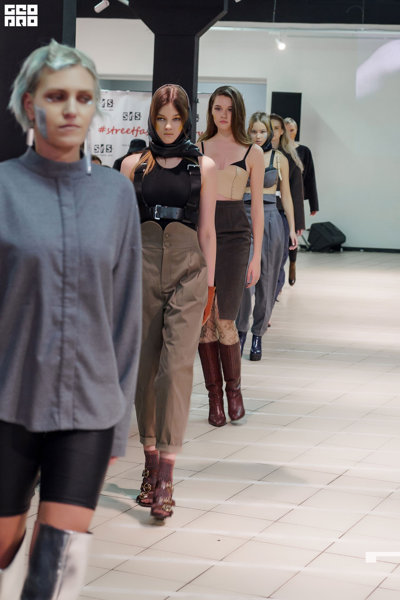 01.02.20_StreetFashionShow АртМуза_0152.JPG