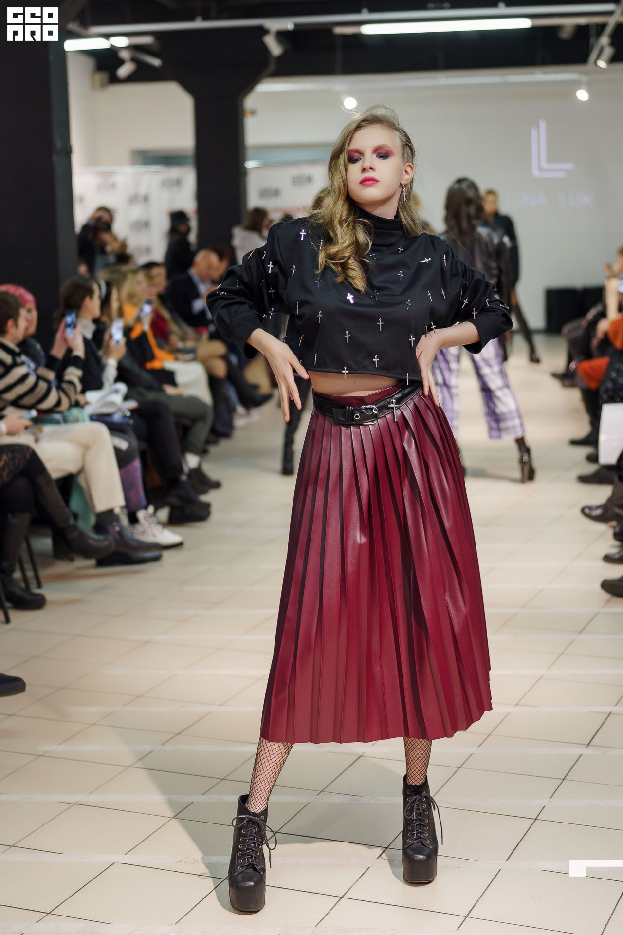 01.02.20_StreetFashionShow АртМуза_0503.JPG