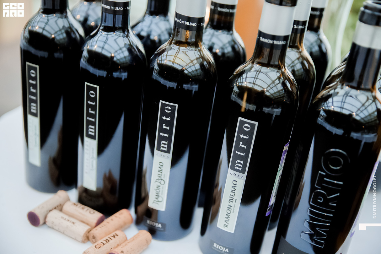 Дегустация Mirto (Bodegas) в ресторане LAvue 15