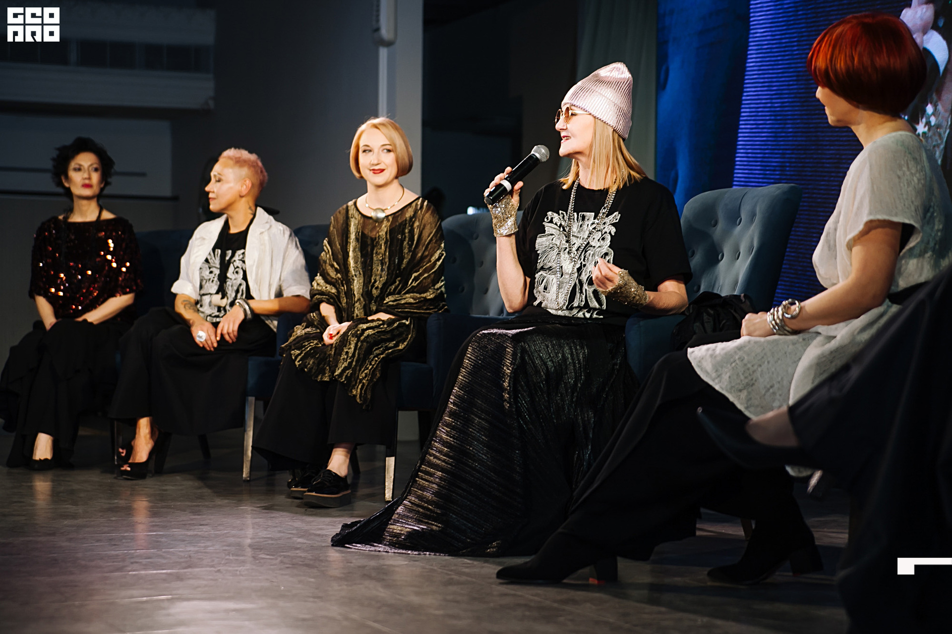 300 191203_190543_uri_0300.jpg