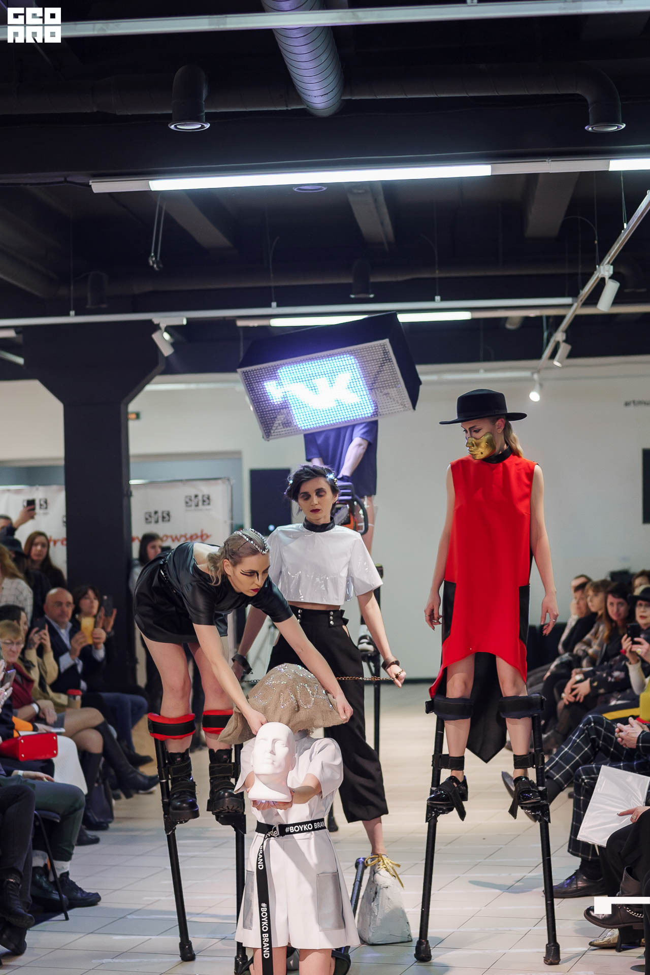 01.02.20_StreetFashionShow АртМуза_0574.JPG