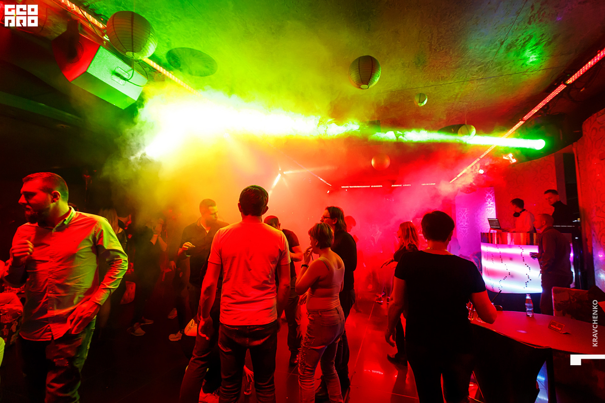 Dope Vibes Only: Saturday Party with Live Singer Performance 25