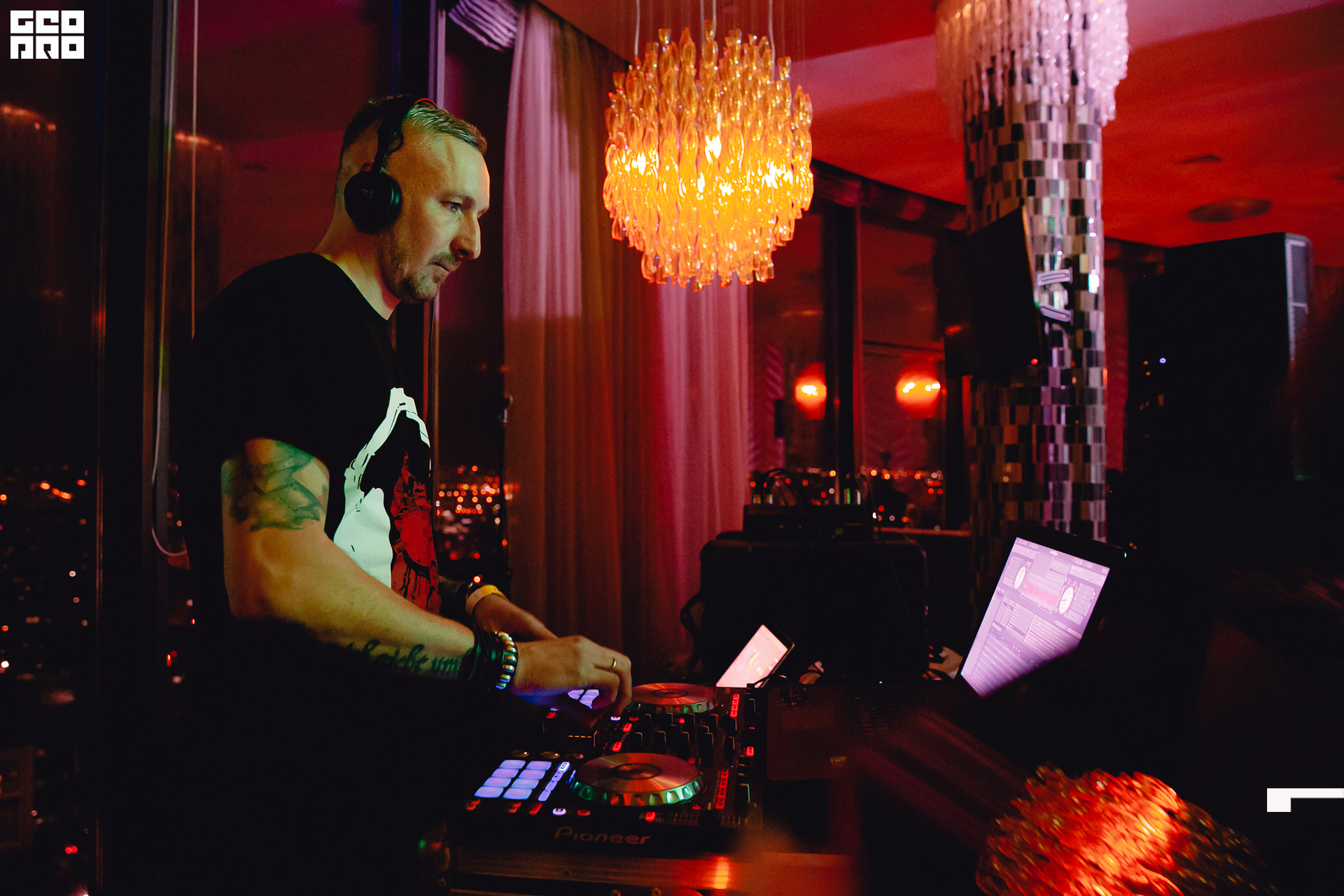 2019-11-22 23-00-00 Krylova_VOX_0023.jpg