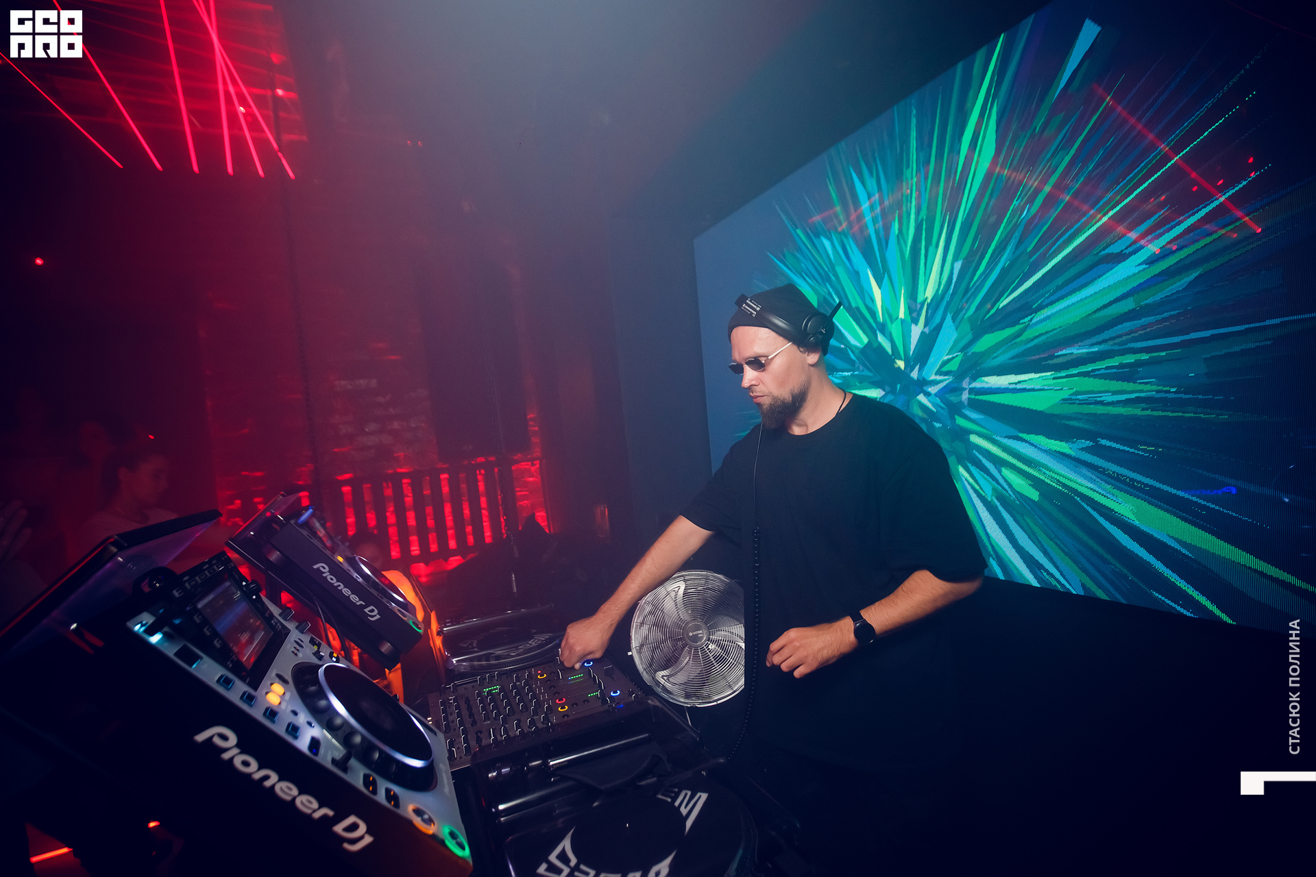 seem seem 17.10135.jpg