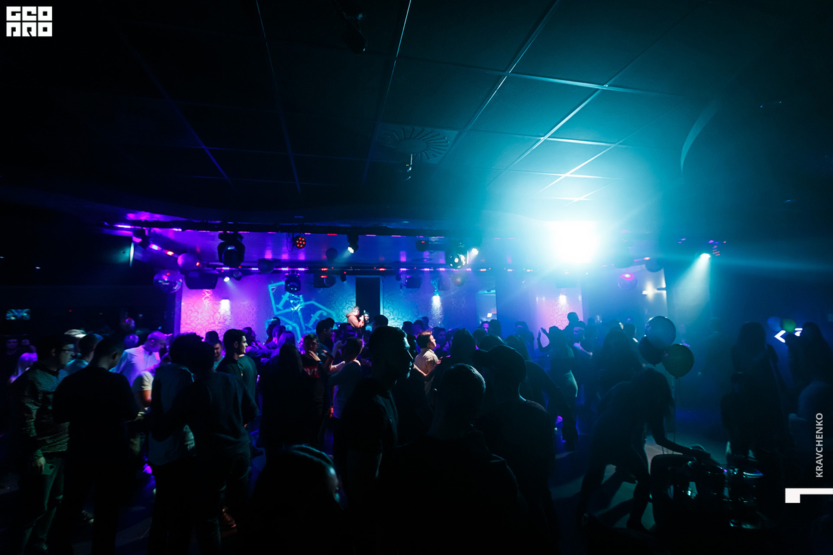 Student night/Forever 18 29