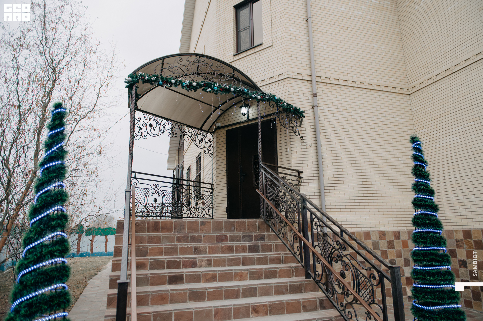 untitled (1 of 195).jpg