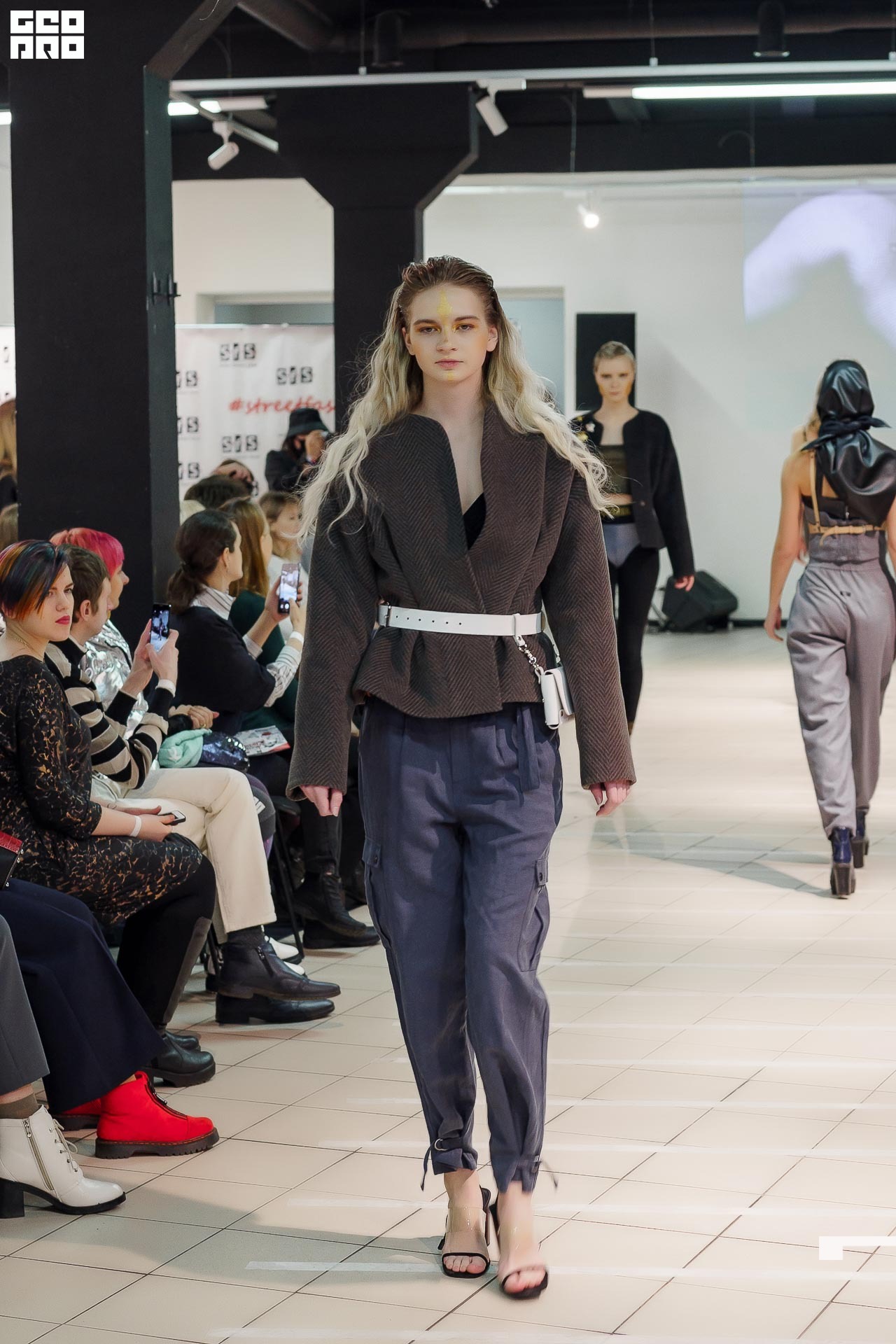 01.02.20_StreetFashionShow АртМуза_0144.JPG