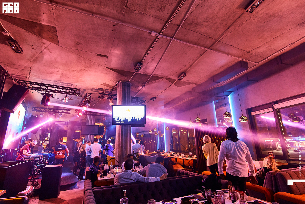 Alaska party в Canadian Club & Restaurant 29