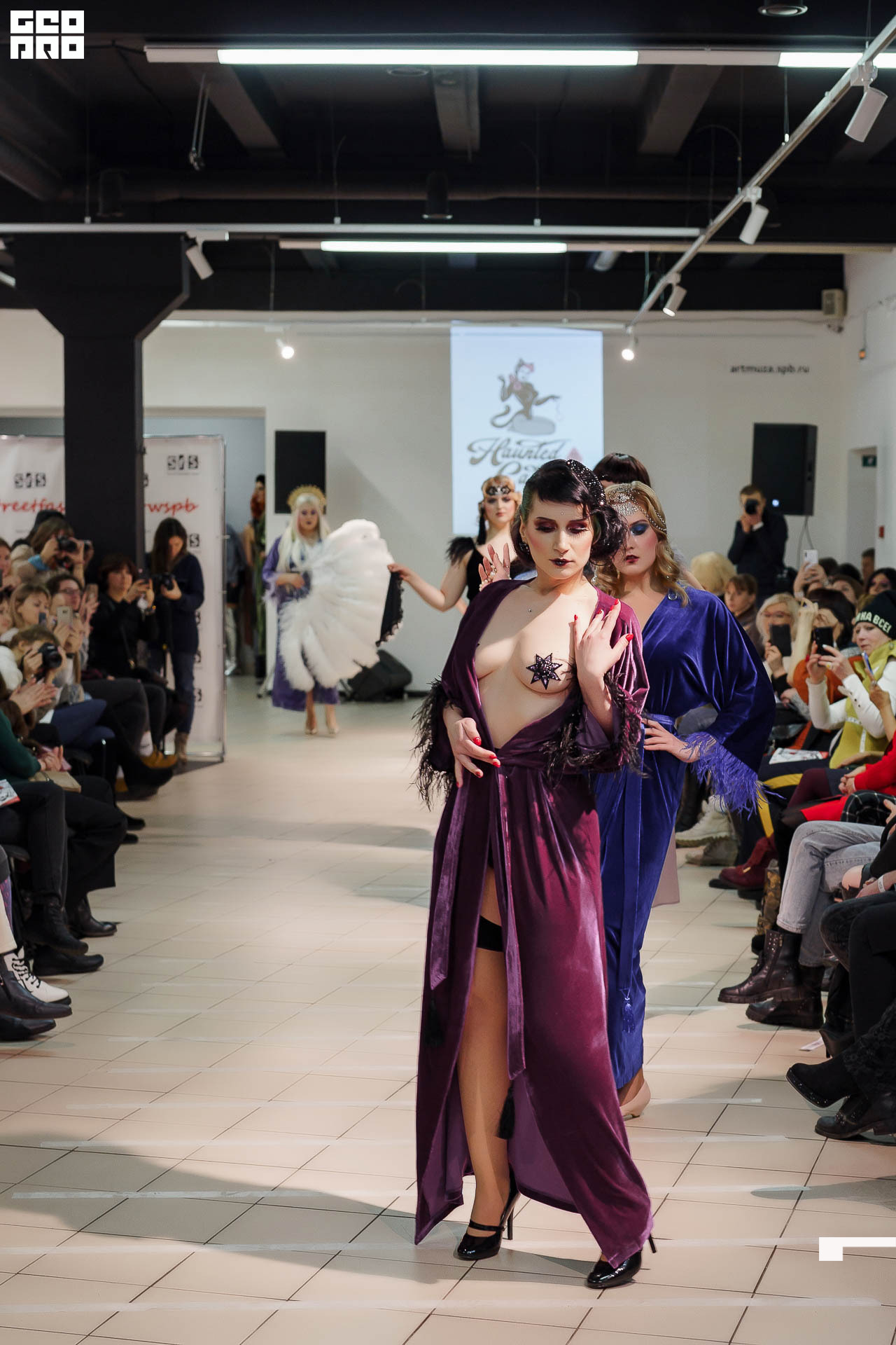 01.02.20_StreetFashionShow АртМуза_0125.JPG