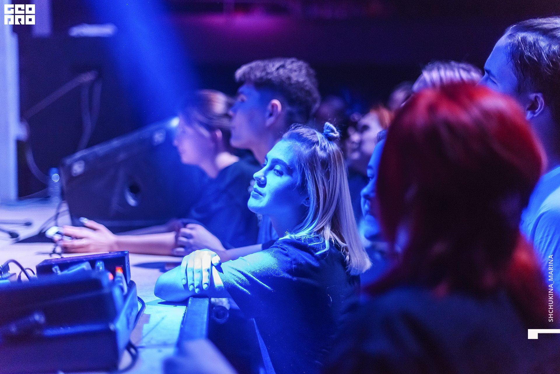 16.10.2019 неон-30.jpg