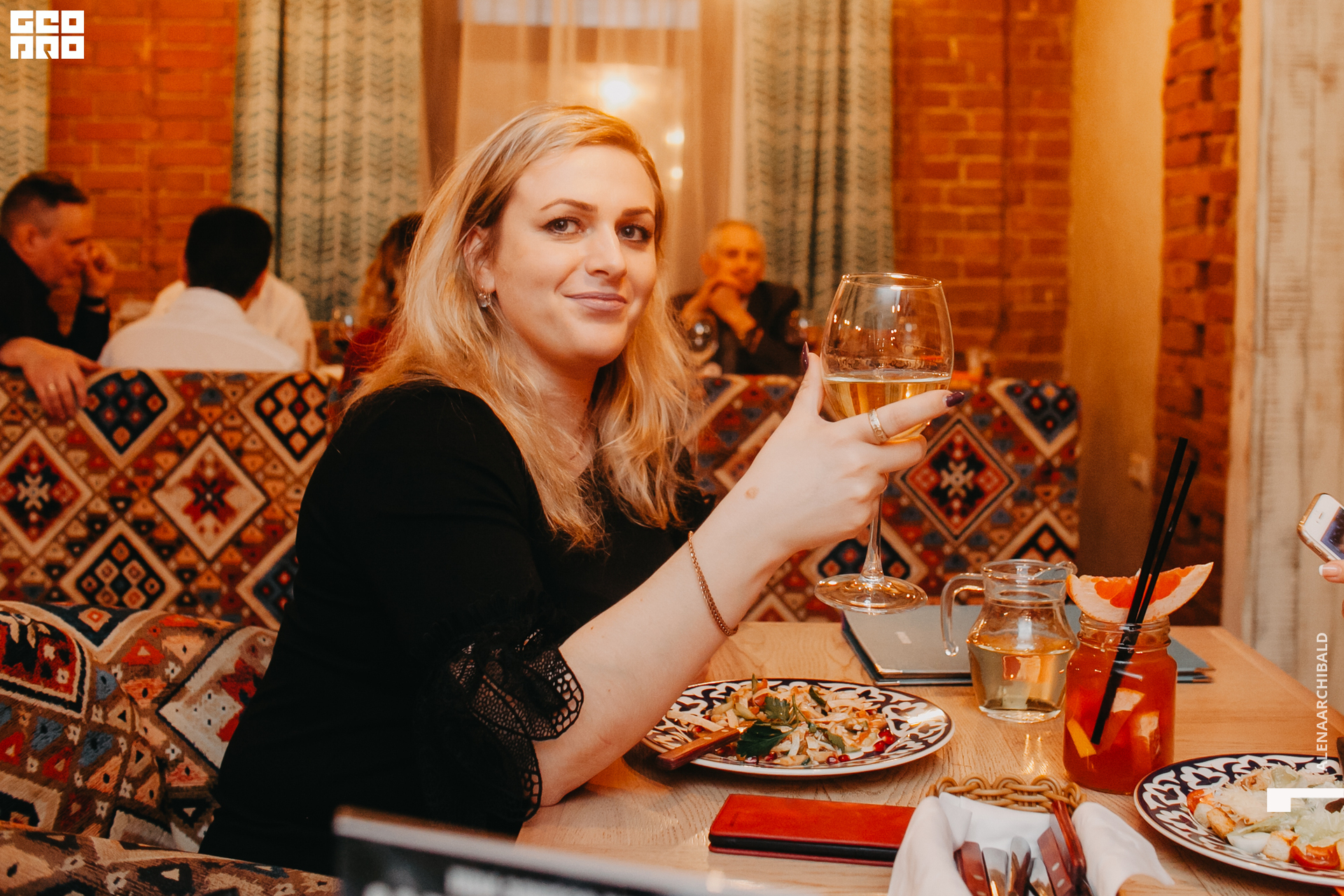 2019-11-22 20-00-21_alenaarchibald_0075.jpg