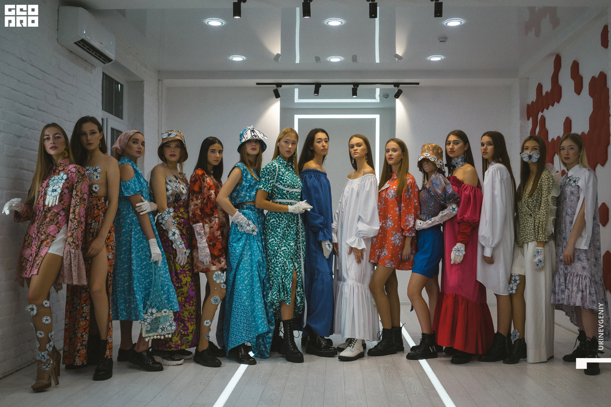 Показ в рамках Mercedes-Benz Fashion Week Russia 18