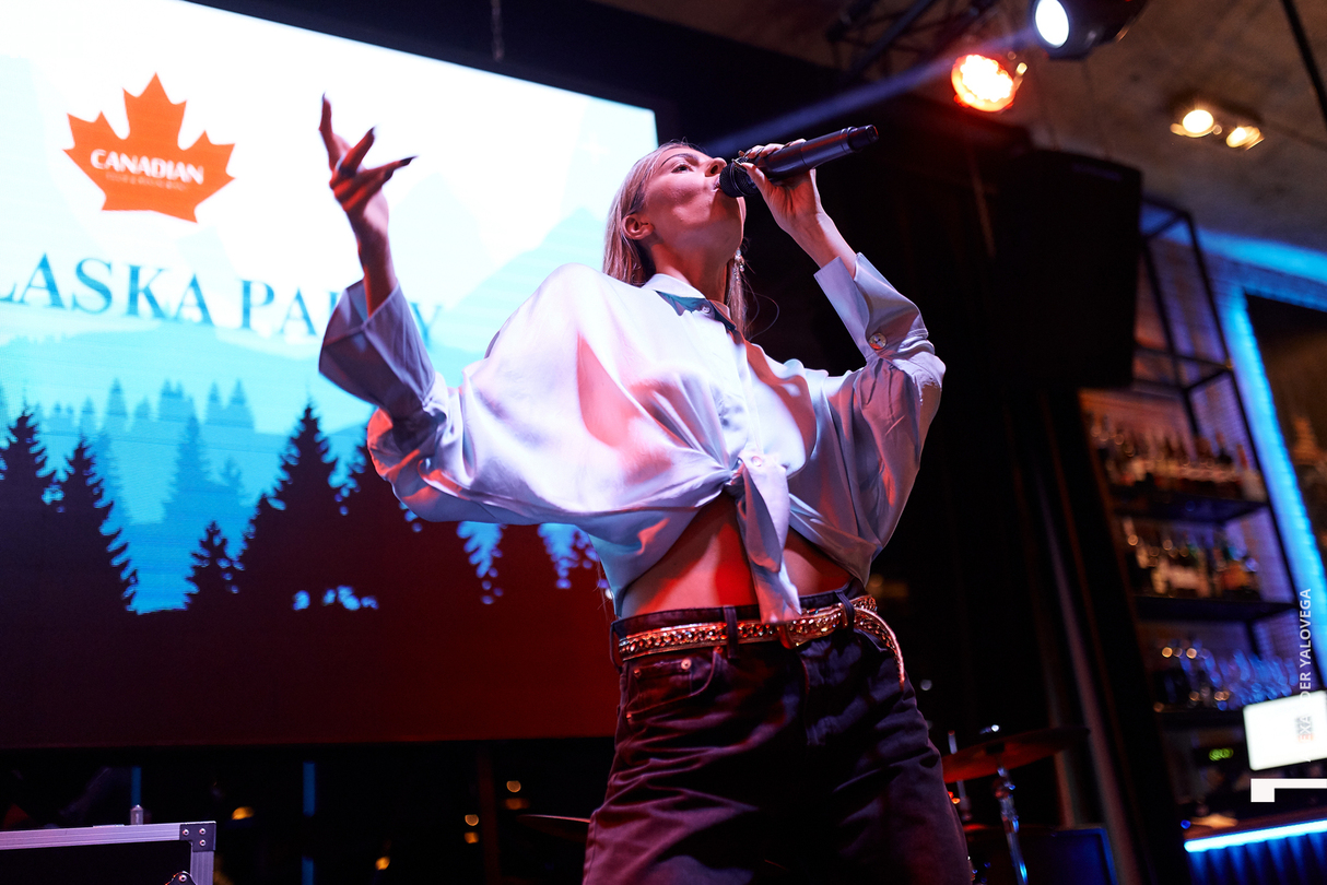 Alaska party в Canadian Club & Restaurant 28