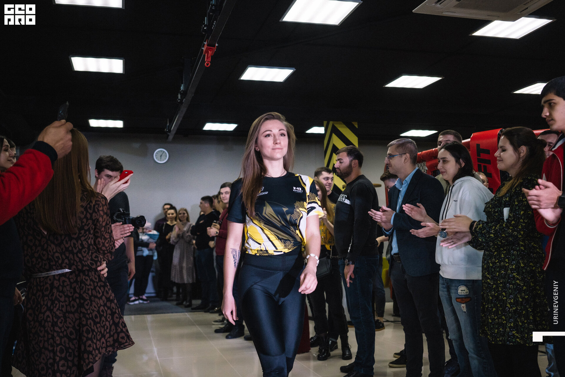 29.11. octagon fit (62).jpg