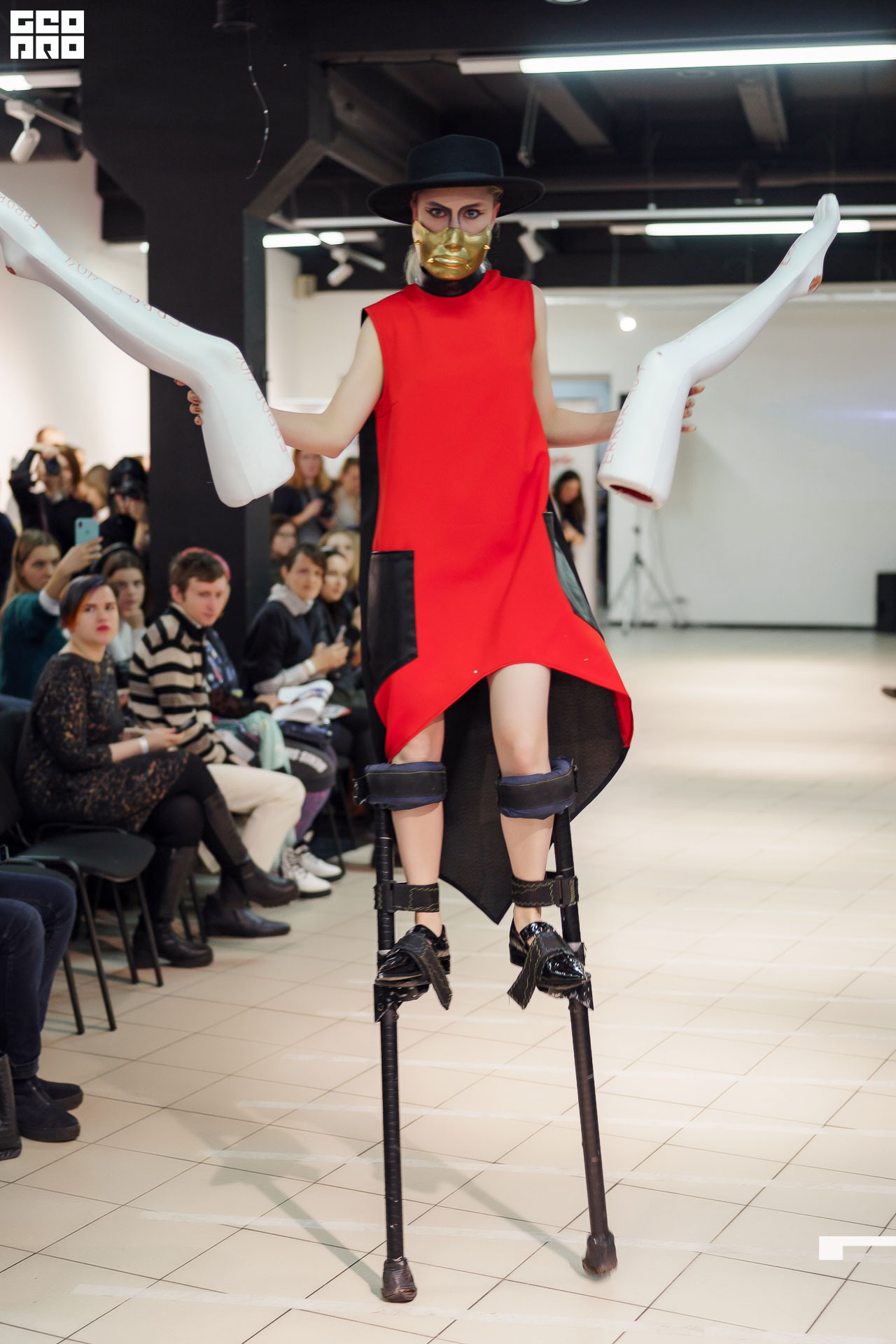 01.02.20_StreetFashionShow АртМуза_0560.JPG