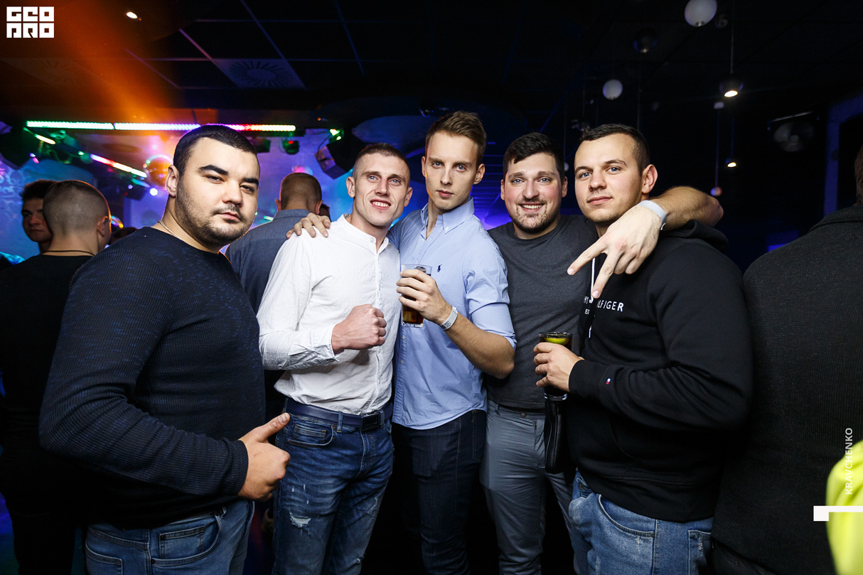 Student night/Forever 18 25