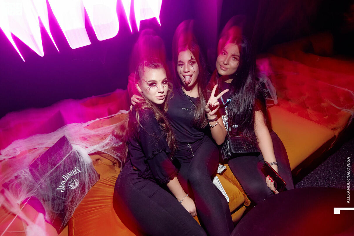 HALLOWEEN WEEKEND 30