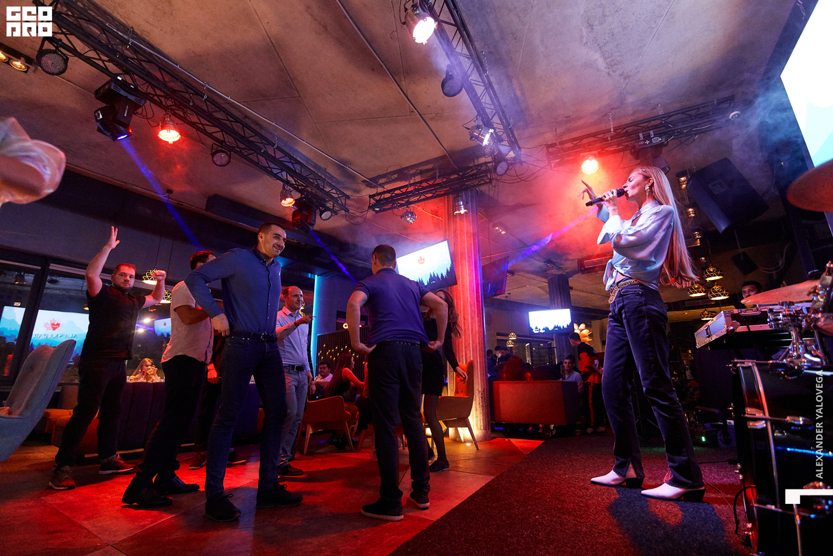 Alaska party в Canadian Club & Restaurant 20