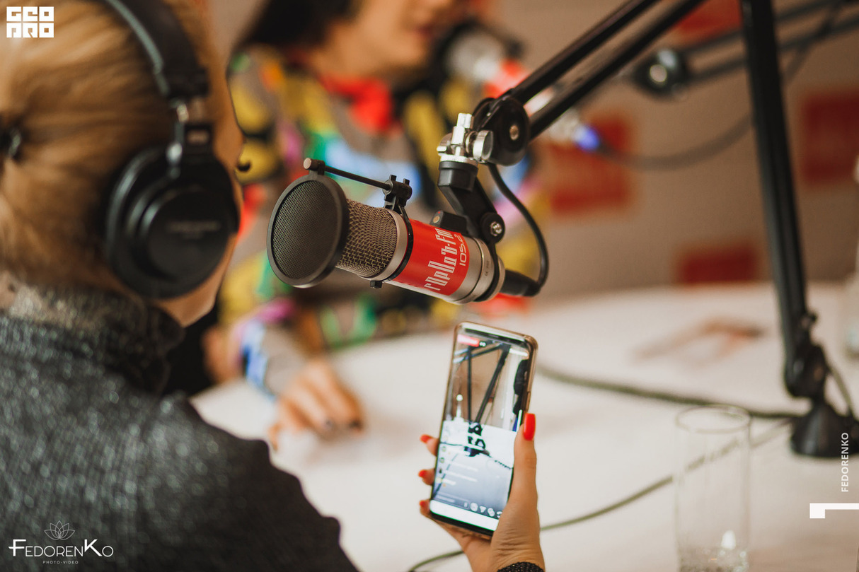 Проект "Поважна Персона" на радiо "Город FM" з організаторами конкурсу "Мисс Кривой Рог-2019" 25