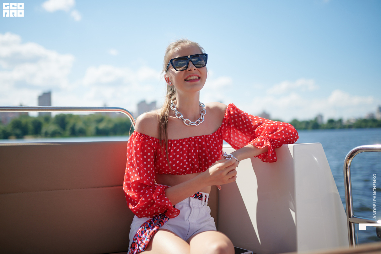 Открытие Sungrilla Yacht Drive 12