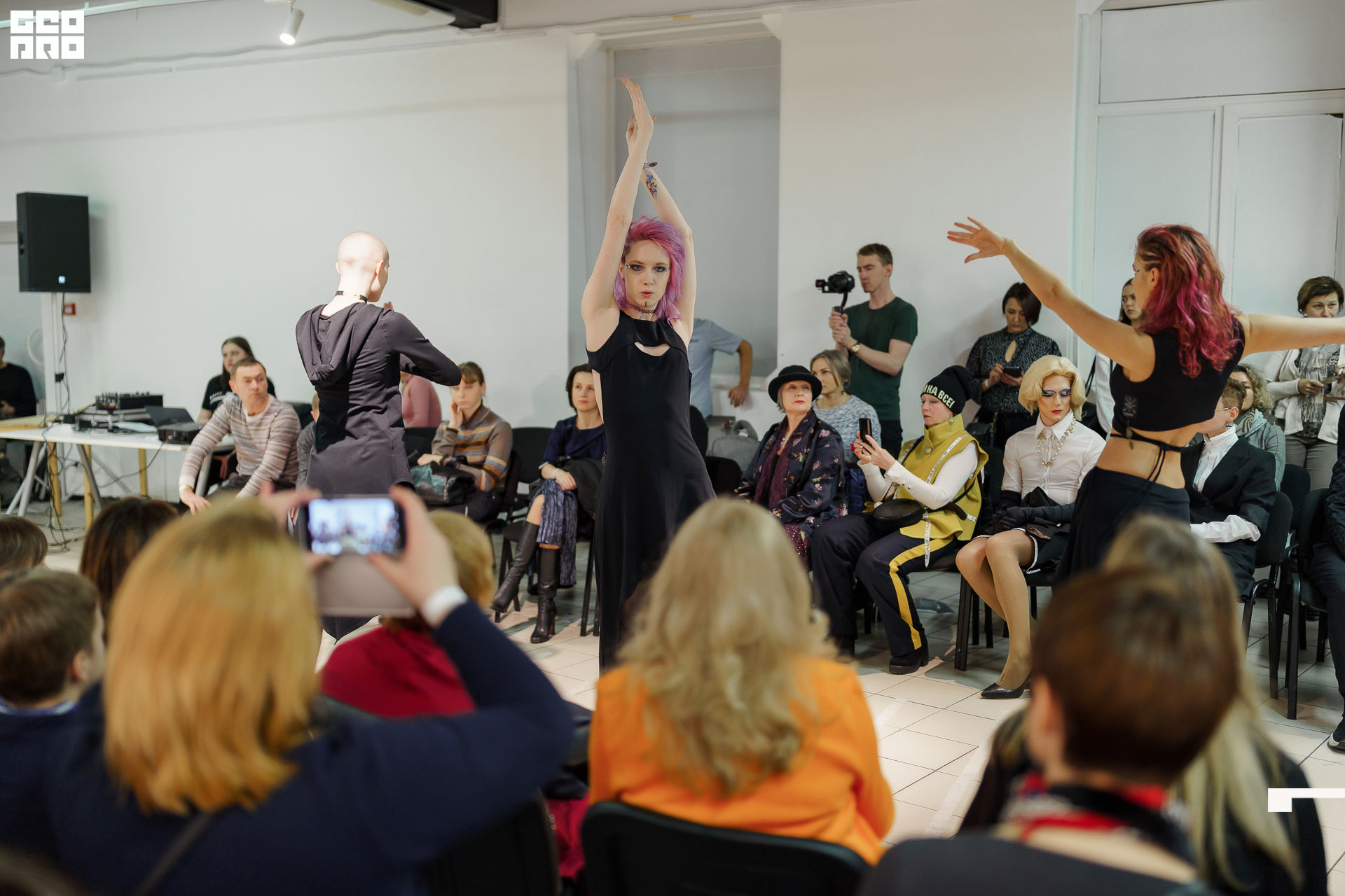 01.02.20_StreetFashionShow АртМуза_0980.JPG