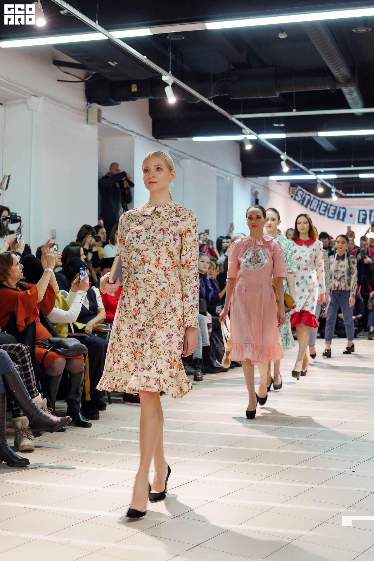 01.02.20_StreetFashionShow АртМуза_0035.JPG