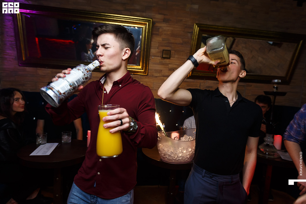 Friday Chill at Life Club & Lounge Prague 19