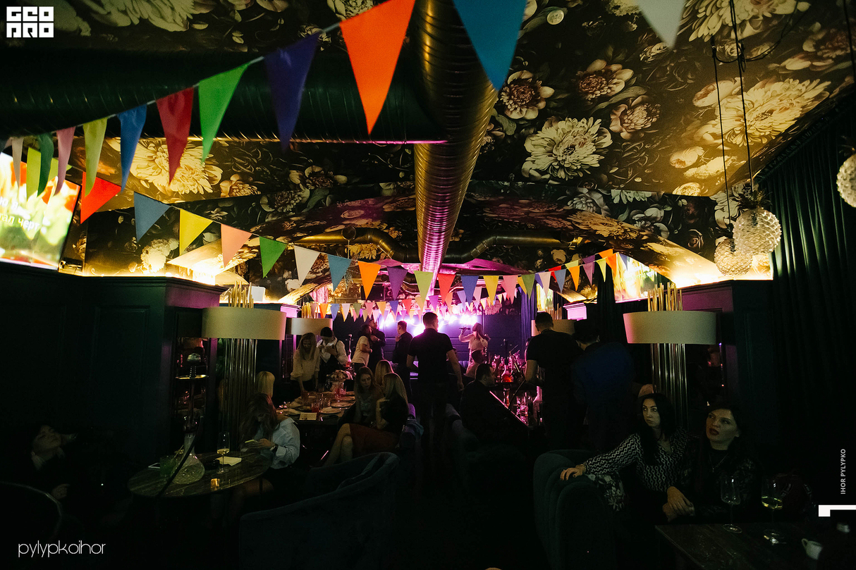 Solo karaoke&music bar - Friday party 25