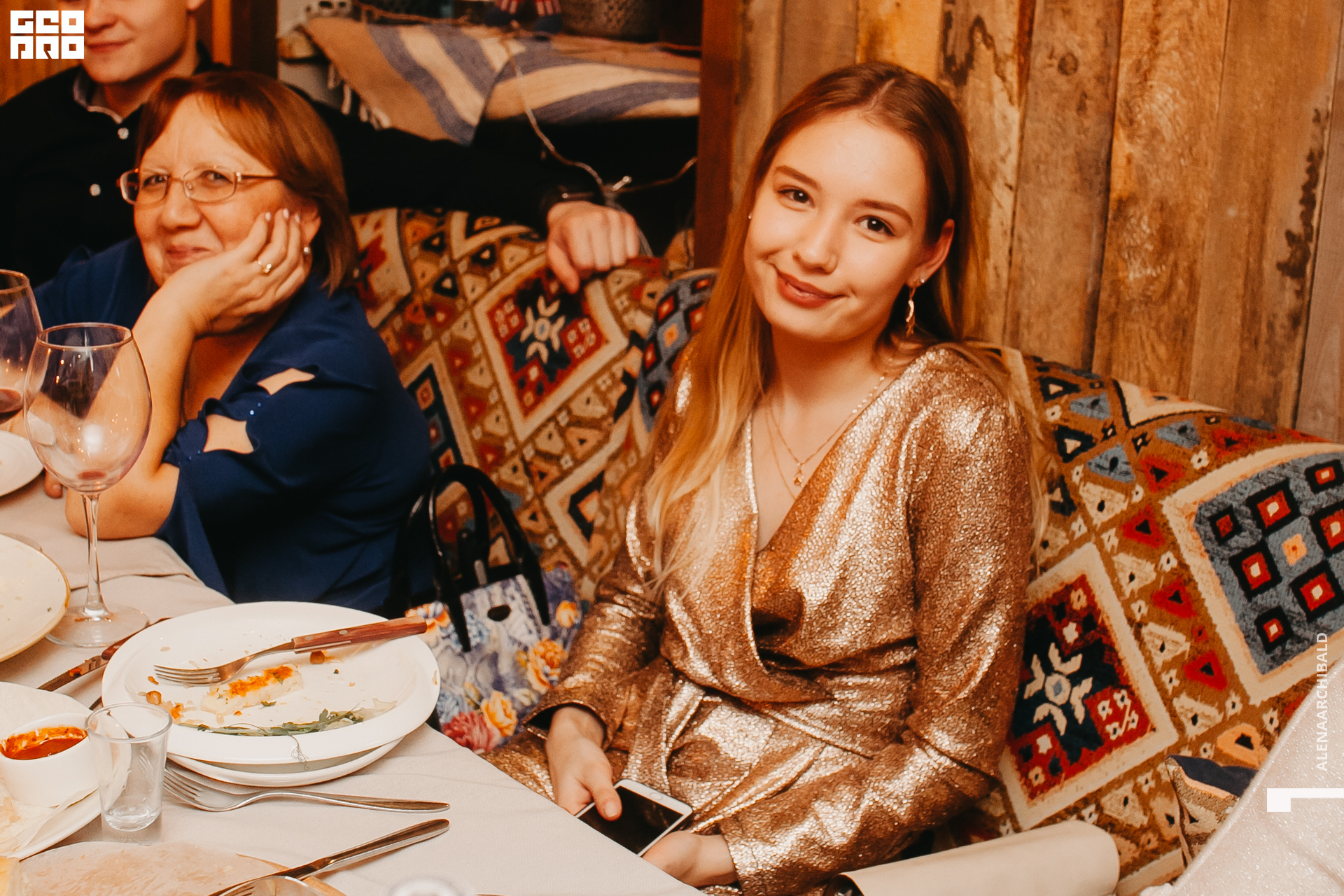 2019-12-06 20-00-36_alenaarchibald_0085.jpg