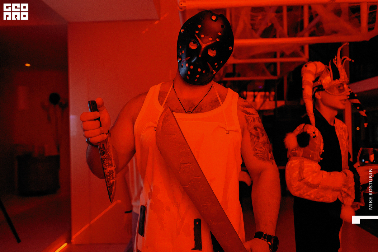 MAD HOUSE 26